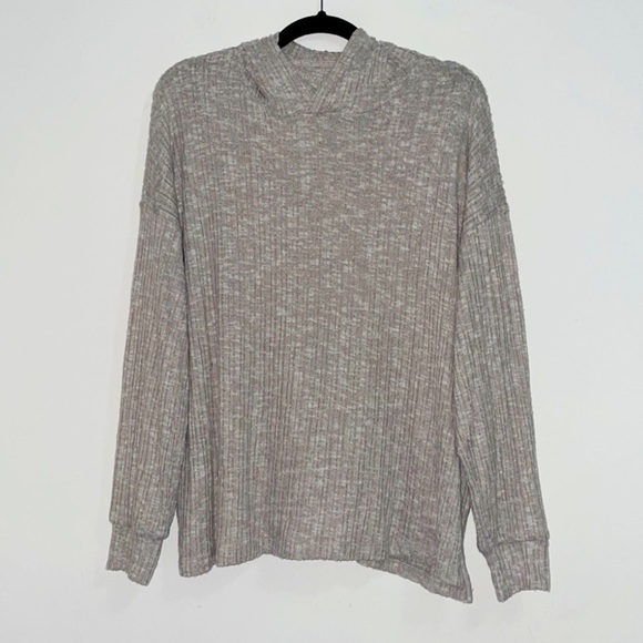 American Eagle Outfitters Hoodie Sweater - Picture 3 of 9